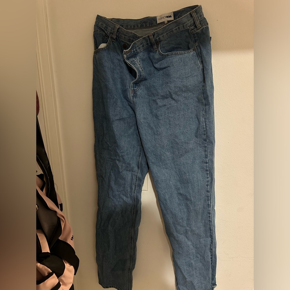 Criss cross jeans